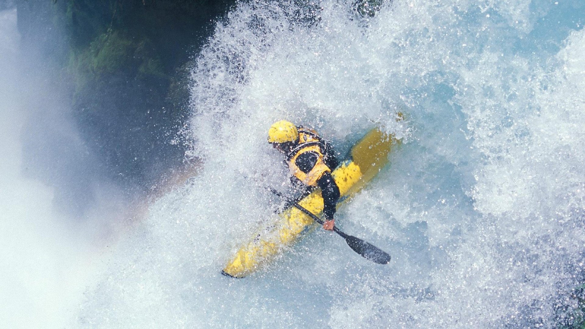 kaiyun网站-约翰·恩多耶-布鲁阿尔泳姿流畅技术细腻